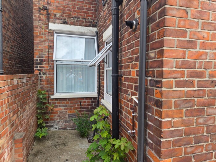 Large 2 Bed BTL Hull HU6 Ref:0348 - Image 12