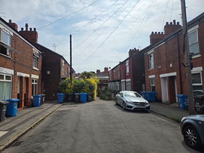 Large 2 Bed BTL Hull HU6 Ref:0348 - Image 25