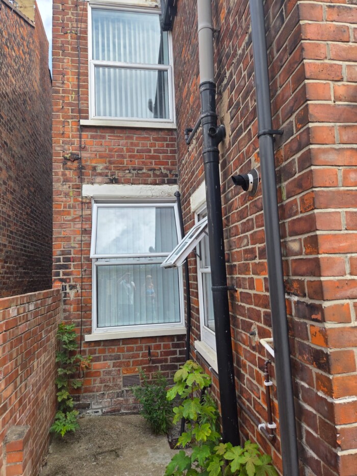 Large 2 Bed BTL Hull HU6 Ref:0348 - Image 29