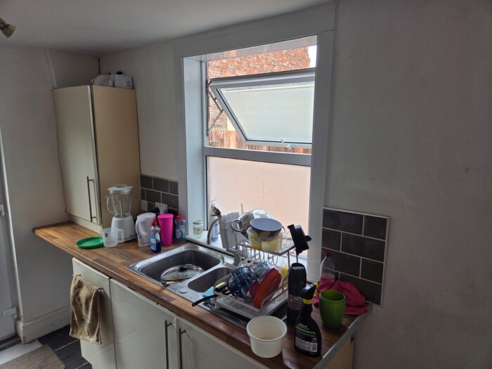 Large 2 Bed BTL Hull HU6 Ref:0348 - Image 30