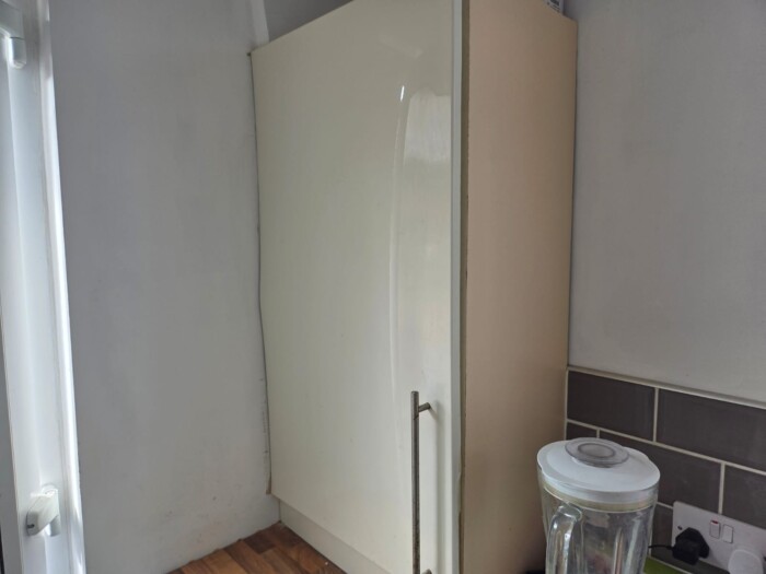 Large 2 Bed BTL Hull HU6 Ref:0348 - Image 32