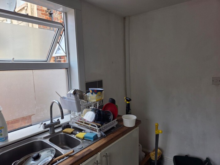 Large 2 Bed BTL Hull HU6 Ref:0348 - Image 34