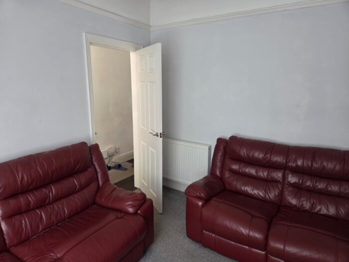 Large 2 Bed BTL Hull HU6 Ref:0348 - Image 9