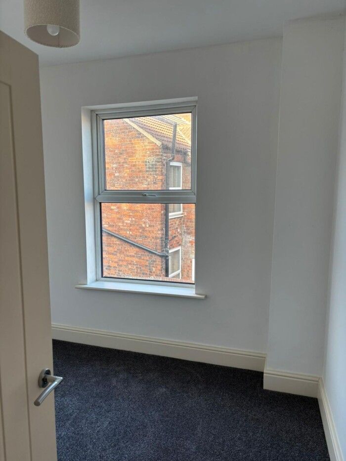 Large 4 Bed BTL Hull HU3 Ref:0367 - Image 13