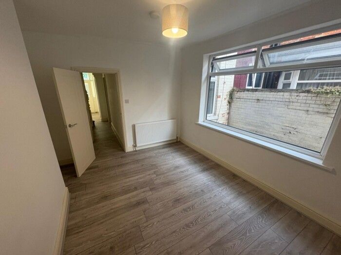 Large 4 Bed BTL Hull HU3 Ref:0367 - Image 14
