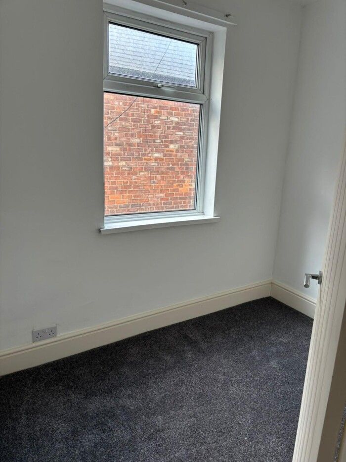 Large 4 Bed BTL Hull HU3 Ref:0367 - Image 15