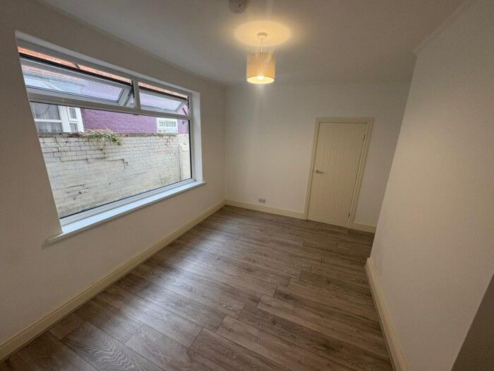 Large 4 Bed BTL Hull HU3 Ref:0367 - Image 17