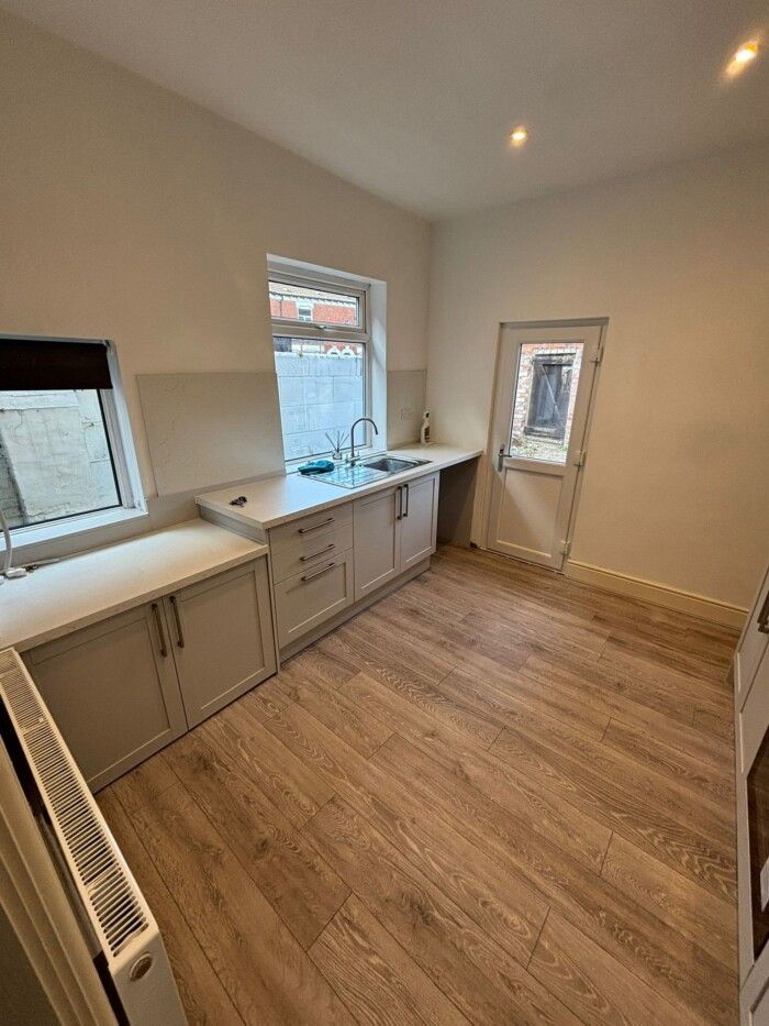 Large 4 Bed BTL Hull HU3 Ref:0367 - Image 4