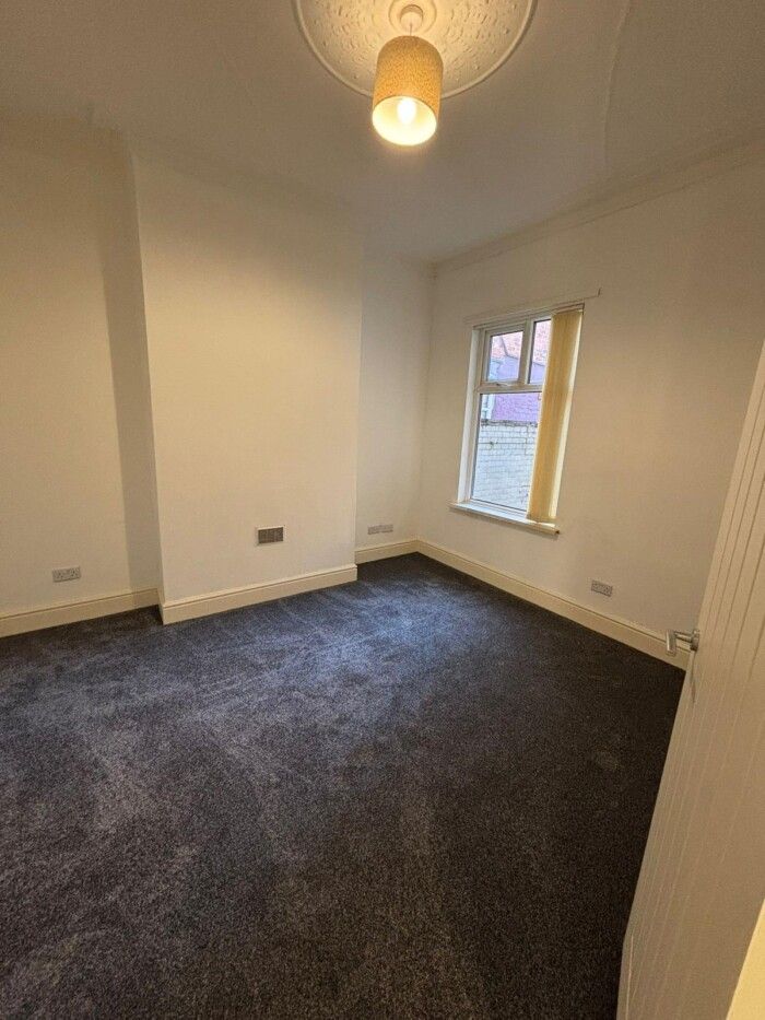 Large 4 Bed BTL Hull HU3 Ref:0367 - Image 6