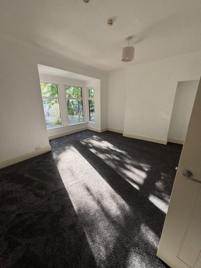 Large 4 Bed BTL Hull HU3 Ref:0367 - Image 11