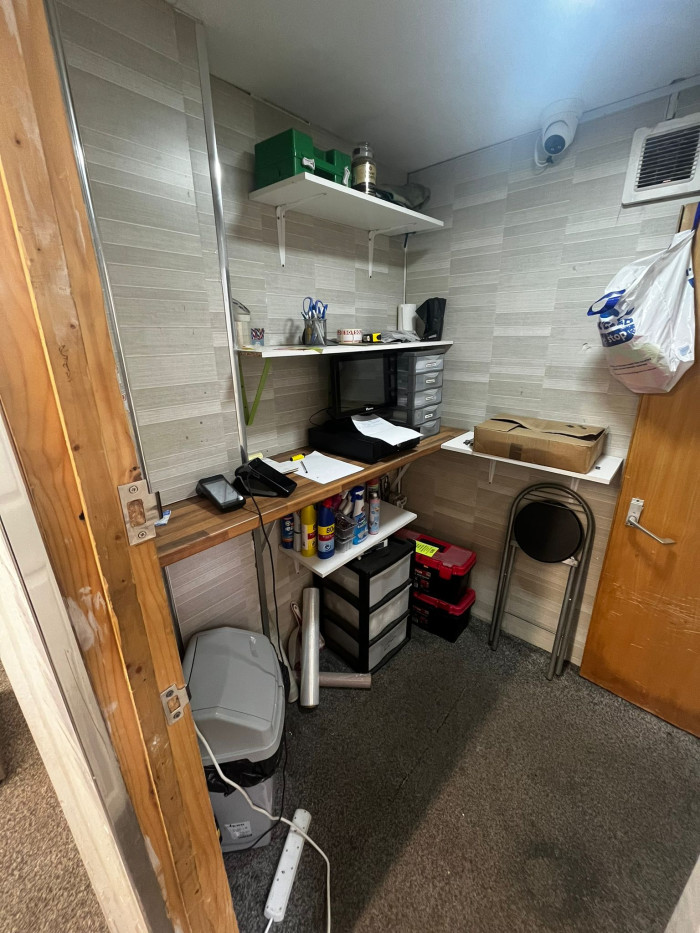 Mixed Commercial Unit Hull HU8 Ref: 0380 - Image 25