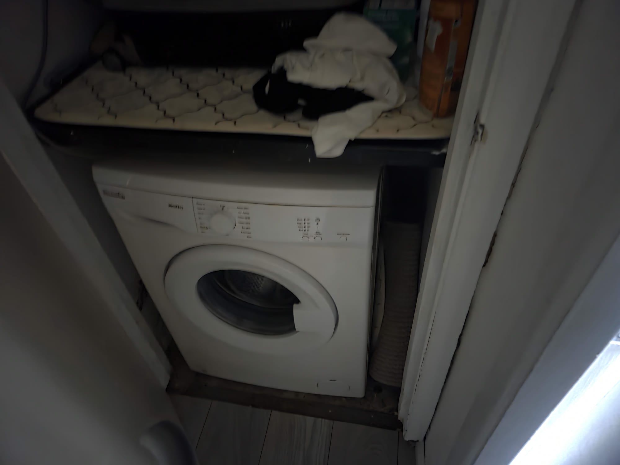 Block of 4 Flats Hull HU5 Ref:0442 - Image 35