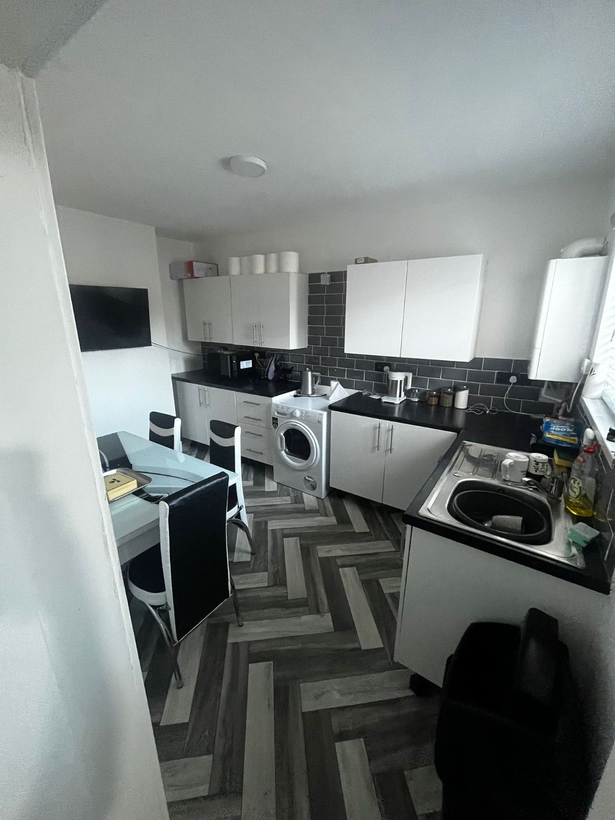 Mixed Commercial (Shop Plus 2 Bed Flat) | Hull, HU9 | Ref:0488 - Image 2
